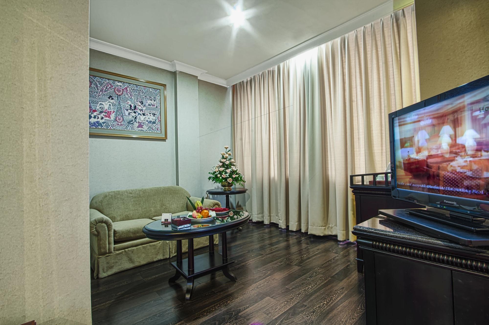 Hotel Sahid Jaya Solo Экстерьер фото
