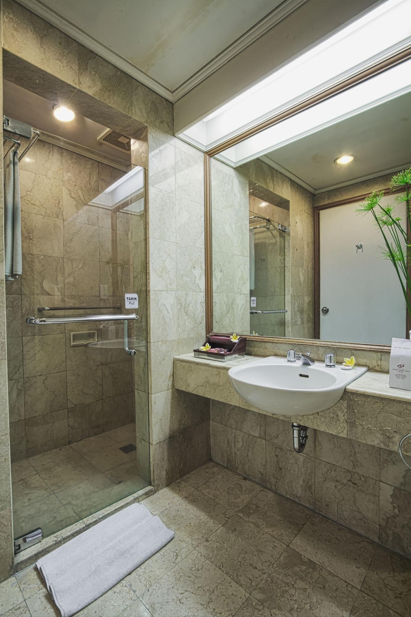 Hotel Sahid Jaya Solo Экстерьер фото