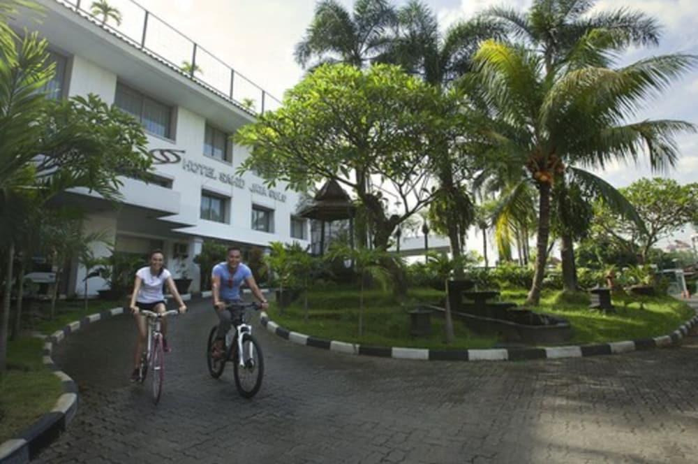 Hotel Sahid Jaya Solo Экстерьер фото