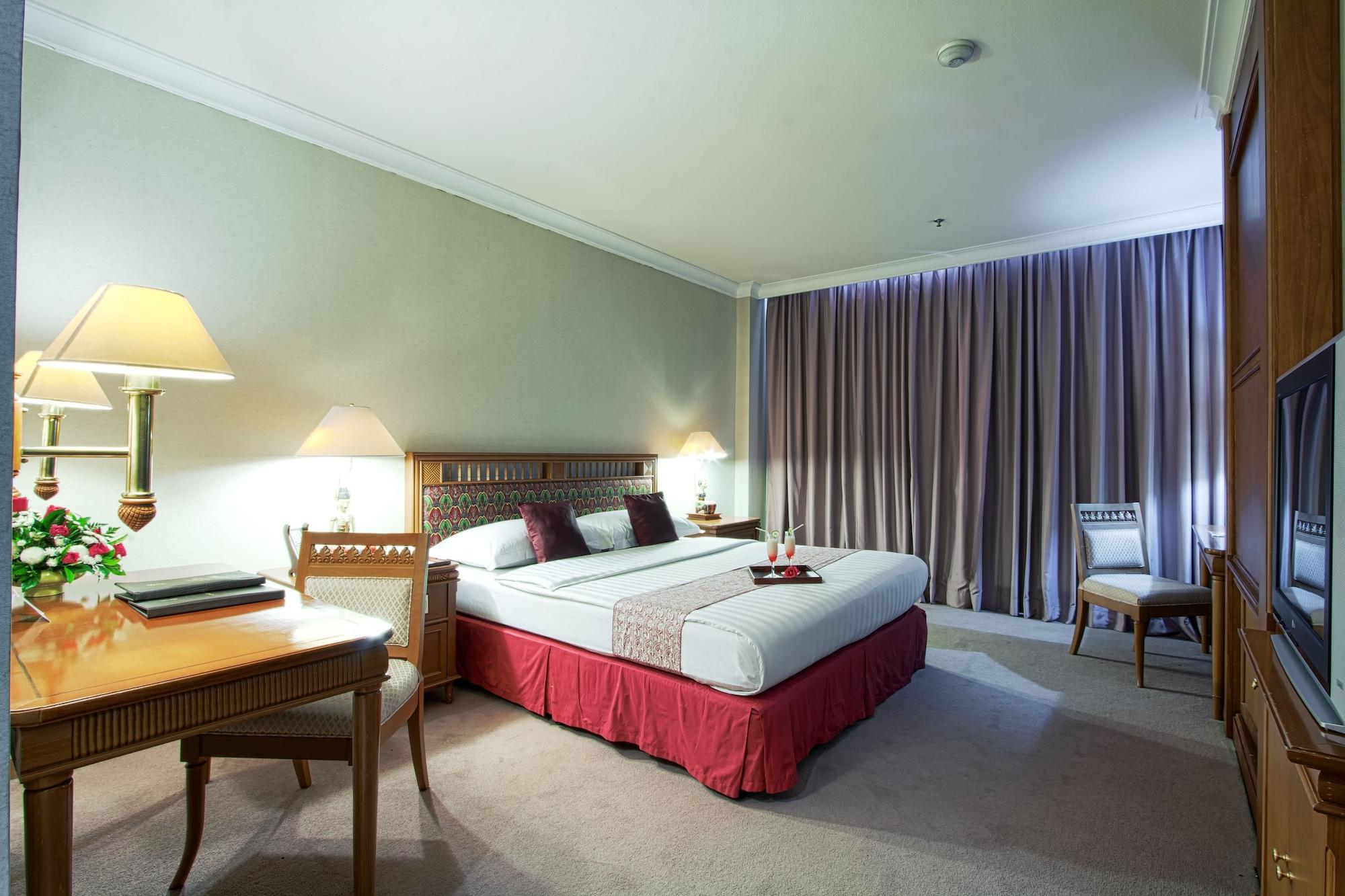 Hotel Sahid Jaya Solo Экстерьер фото