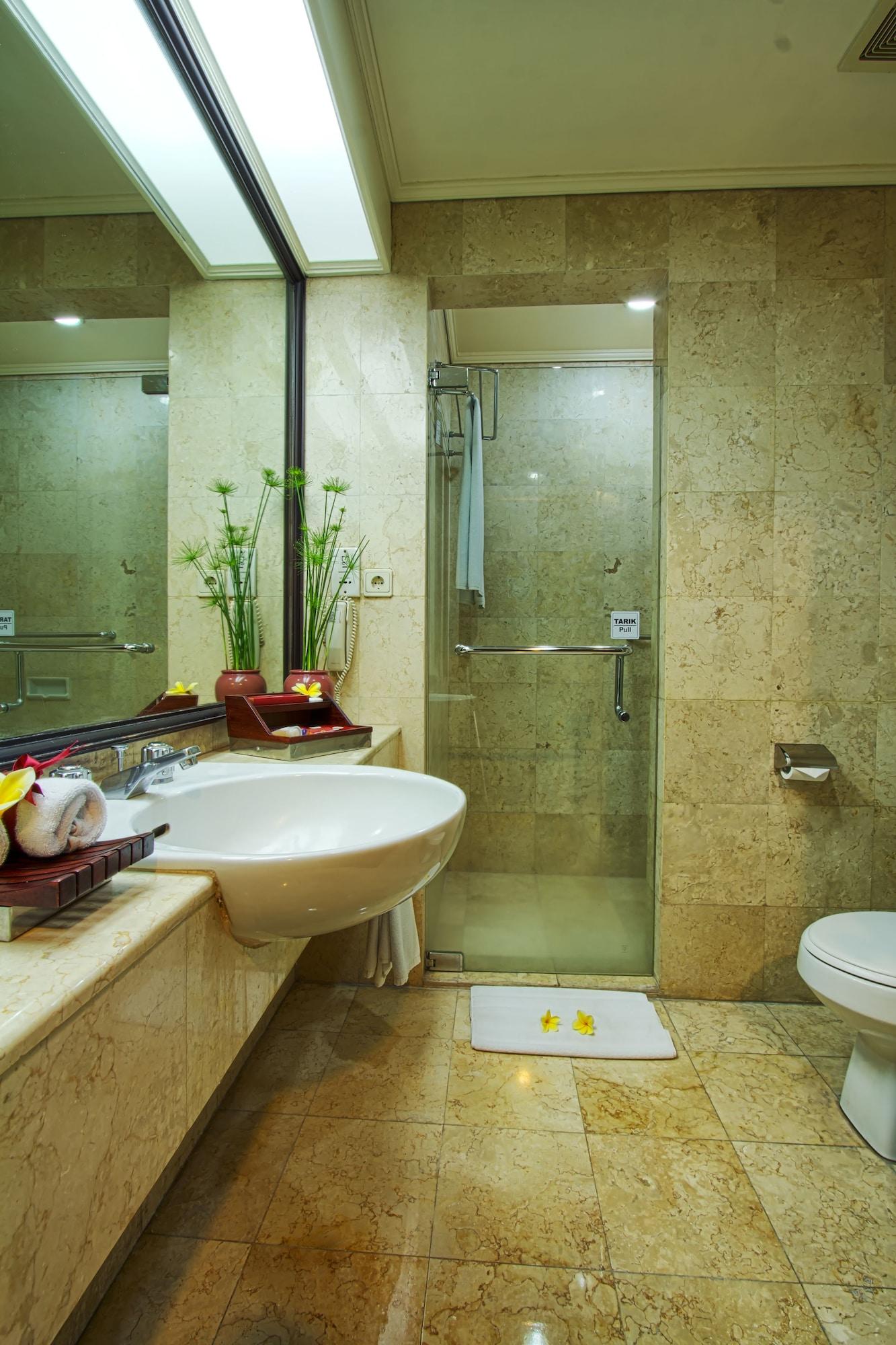 Hotel Sahid Jaya Solo Экстерьер фото
