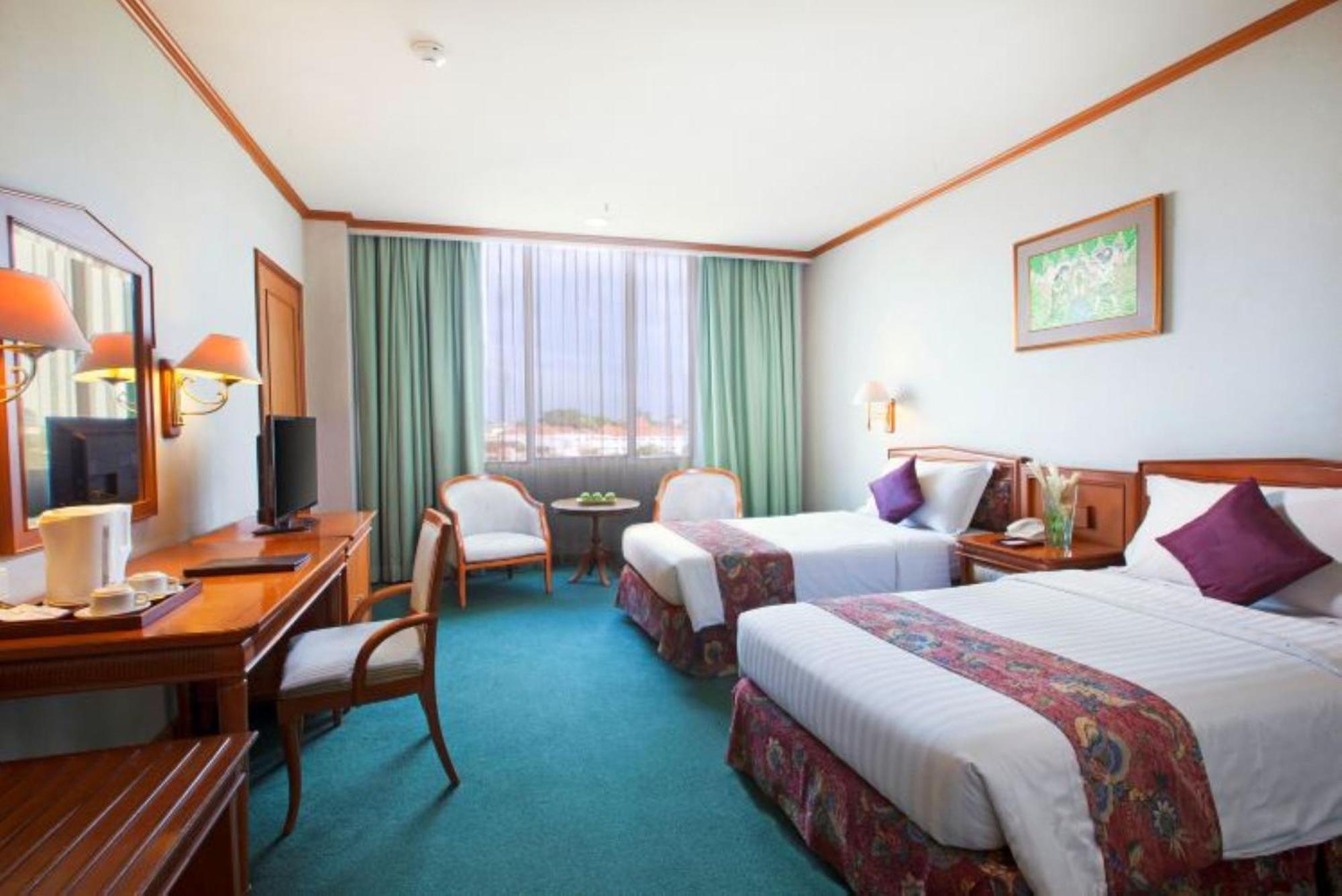 Hotel Sahid Jaya Solo Экстерьер фото