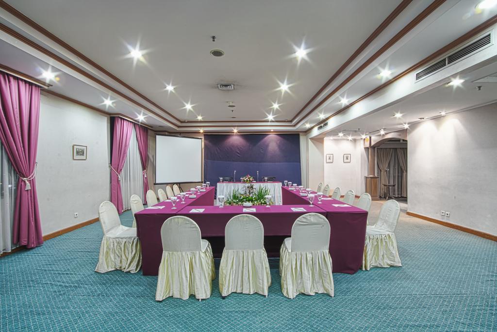 Hotel Sahid Jaya Solo Экстерьер фото