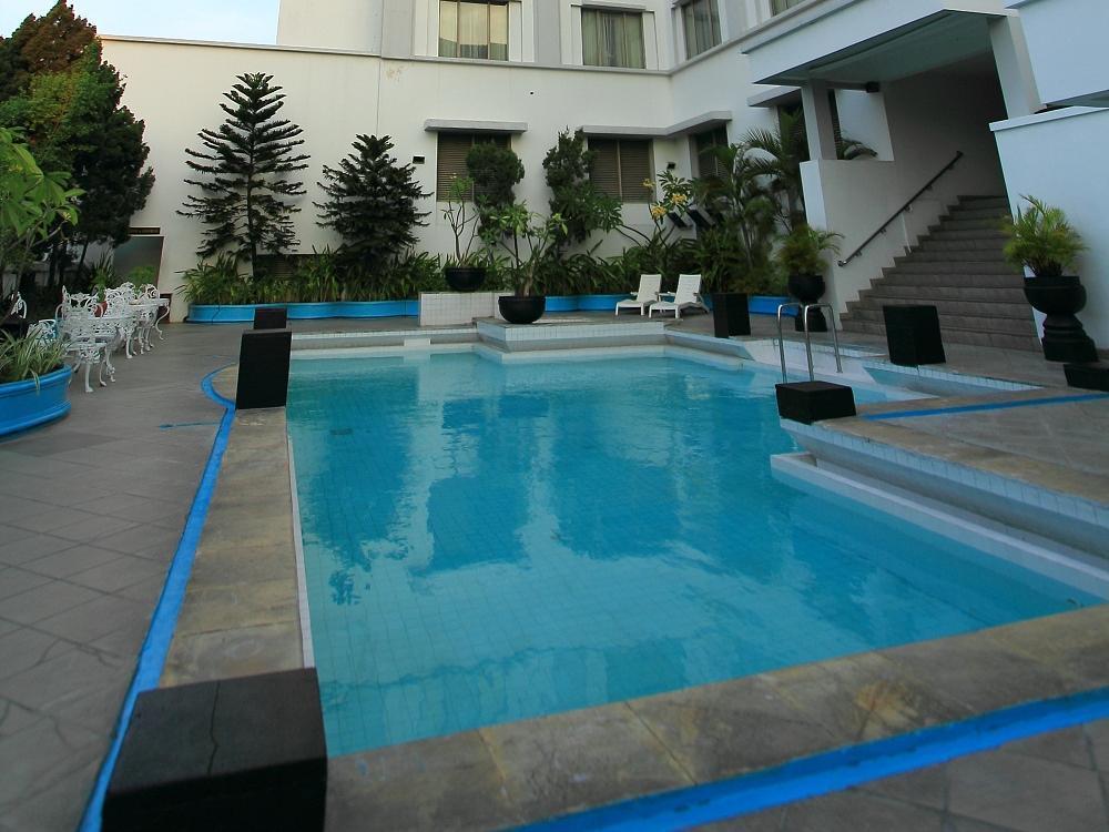 Hotel Sahid Jaya Solo Экстерьер фото