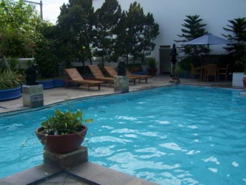 Hotel Sahid Jaya Solo Экстерьер фото