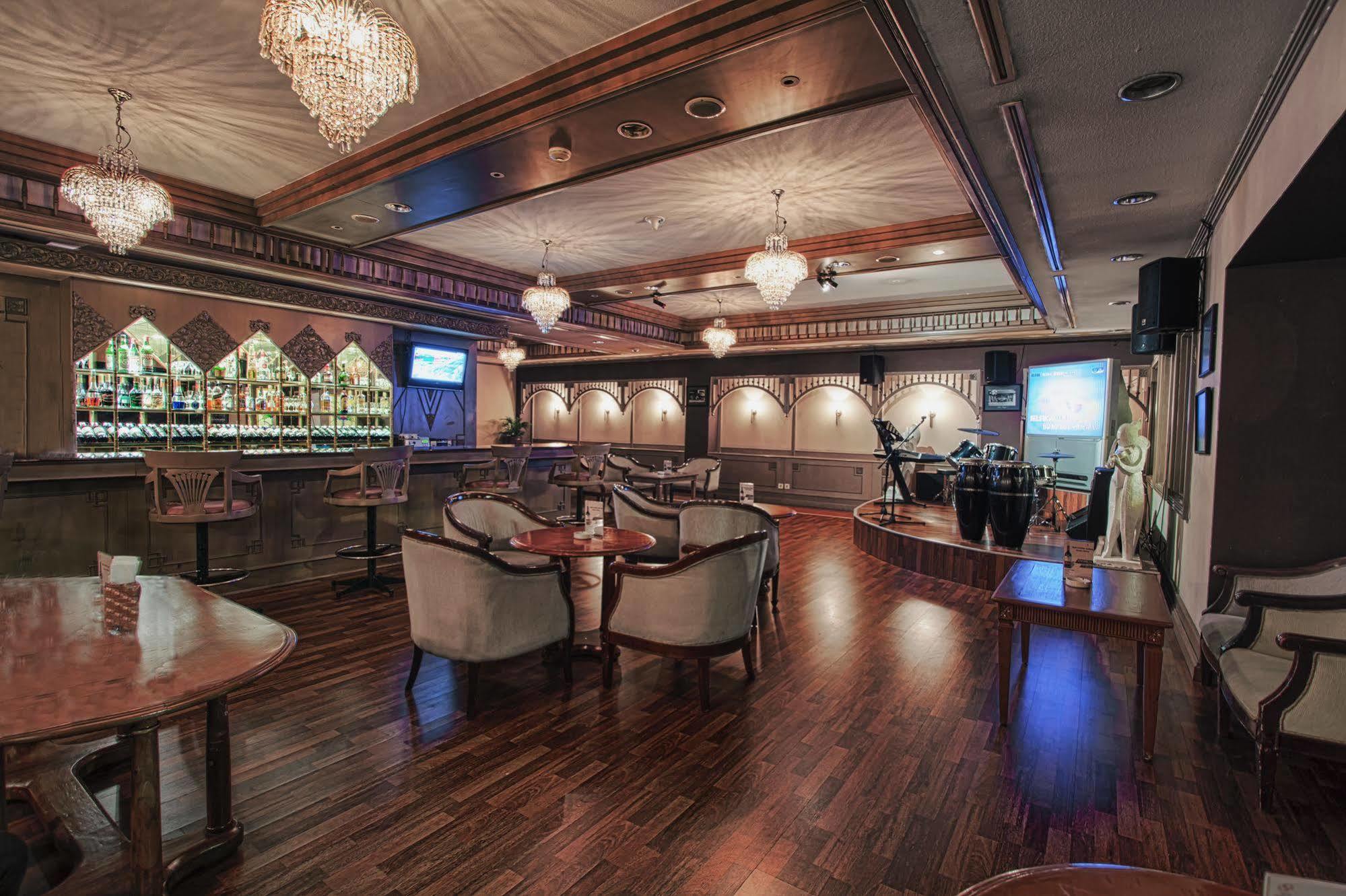 Hotel Sahid Jaya Solo Экстерьер фото