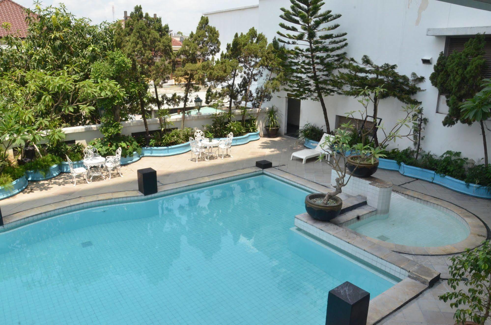 Hotel Sahid Jaya Solo Экстерьер фото